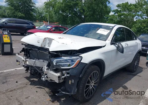 2020 Mercedes-Benz Glc 300 Coupe 4Matic z USA, uszkodzony, nr VIN WDC0J8EB2LF744202